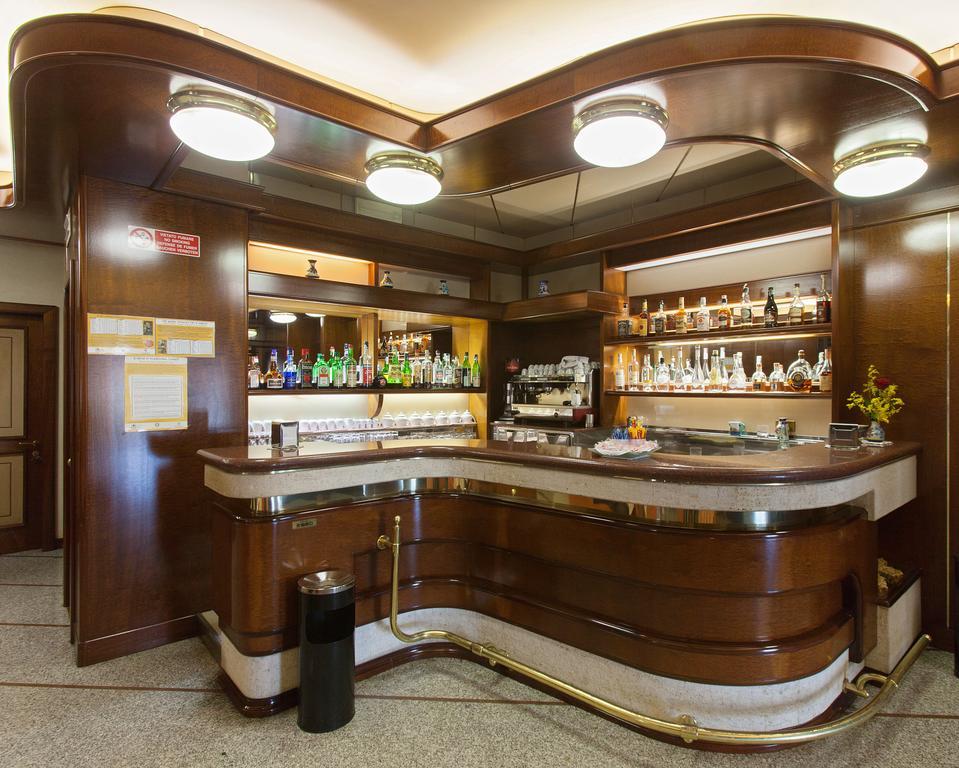 Le Gronde Hotel Cava Manara Exterior photo