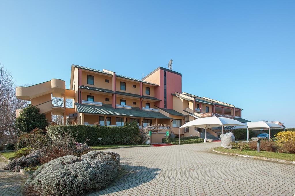 Le Gronde Hotel Cava Manara Exterior photo