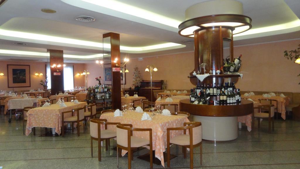 Le Gronde Hotel Cava Manara Exterior photo