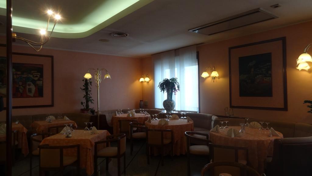 Le Gronde Hotel Cava Manara Exterior photo